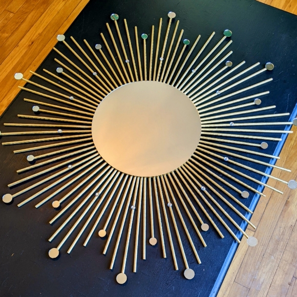 Sunburst Mirror - Picture 2 of 4